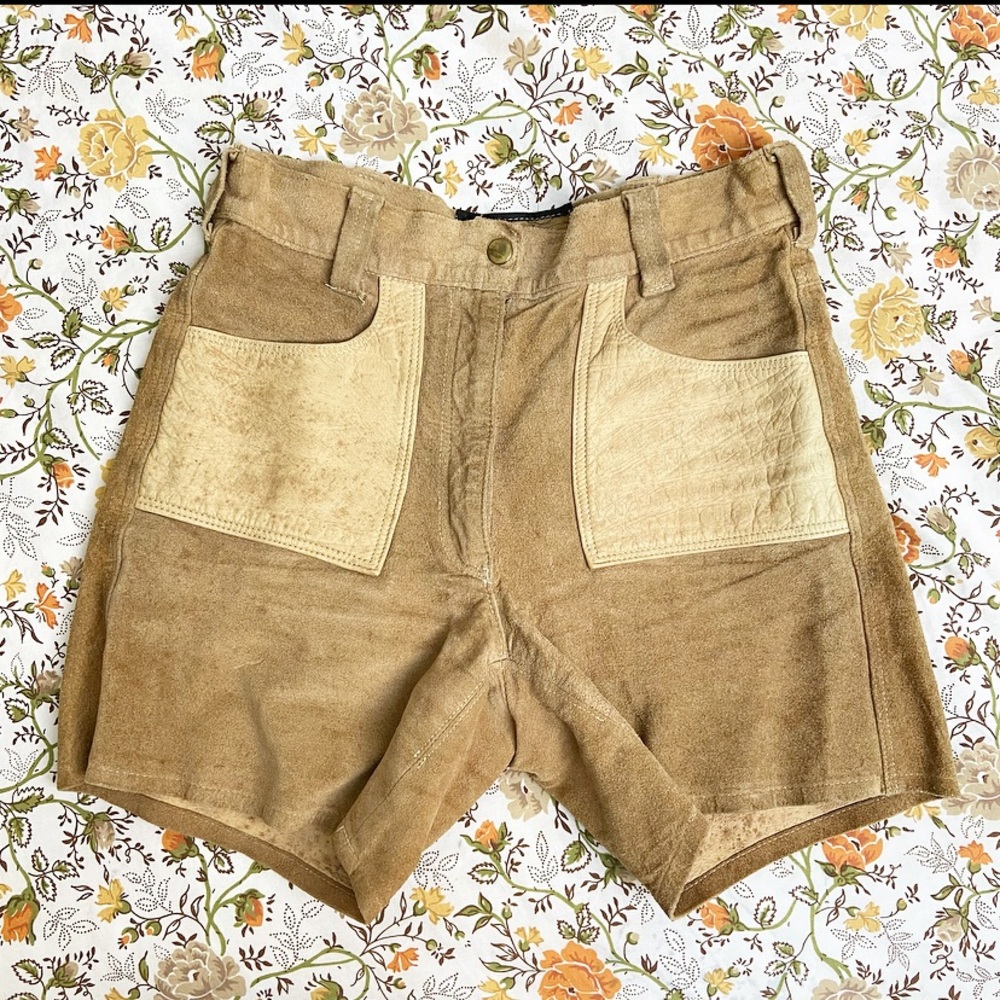 Vintage High Waisted Suede Shorts - Picture 7 of 10